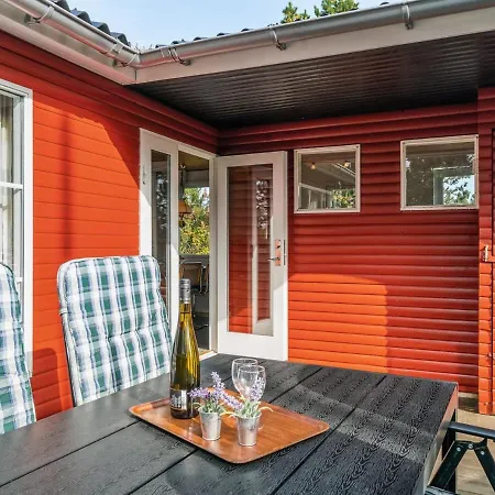 Holiday home Hilleborg - 100m From The Sea In Ne Jutland By Interhome